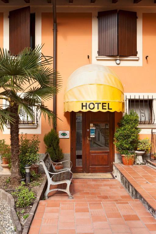 Hotel Antica Fonte Brescia Ngoại thất bức ảnh